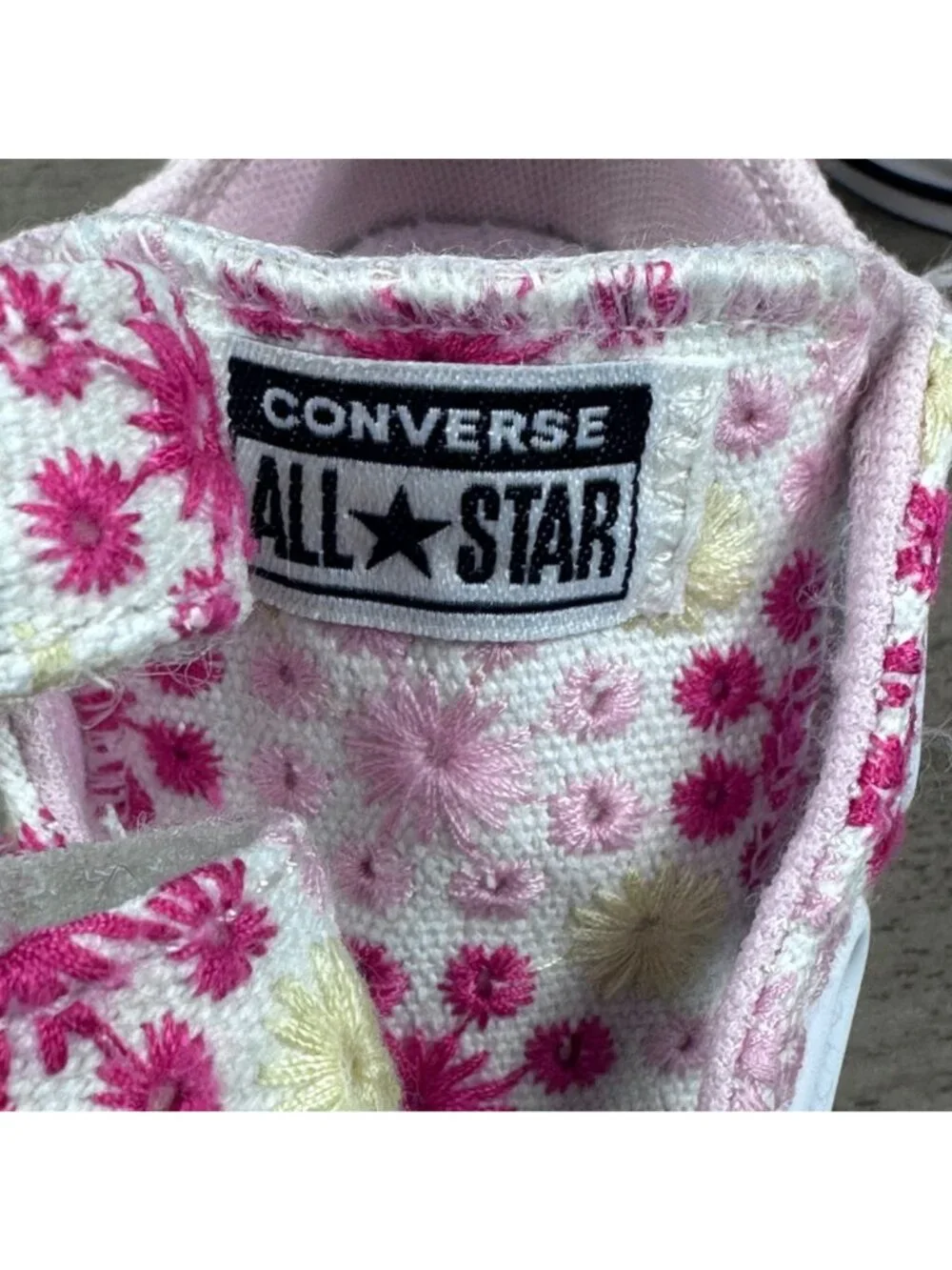 Converse Toddler All Star Floral Print Sneakers Size 5 Pink & White
